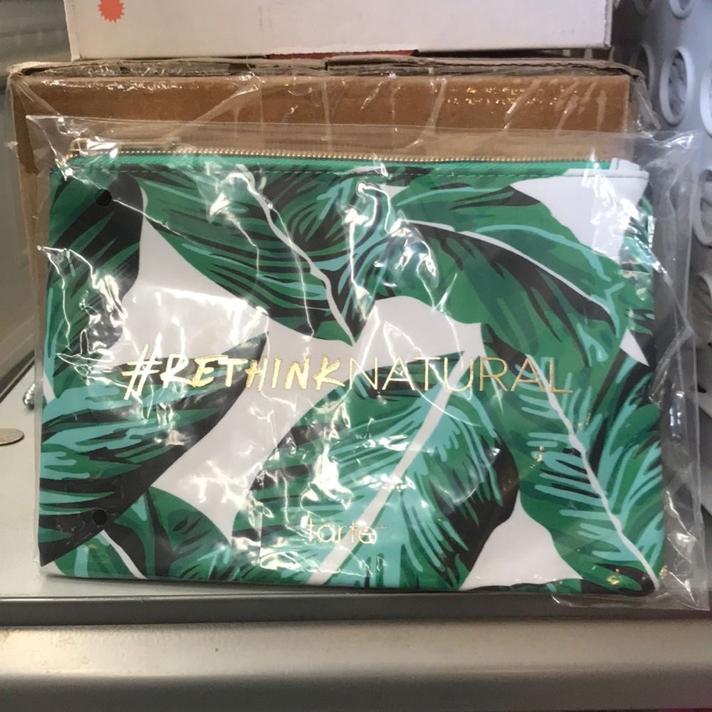 tarte makeup bag/organizer